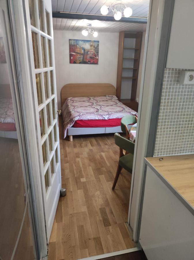 Apartamento Studio indépendant dans un maison Saint-Denis  Exterior foto